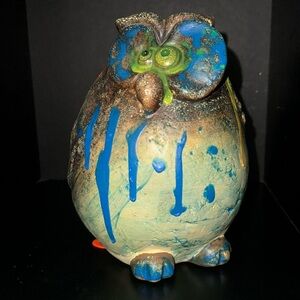 Ceramic Owl with black light accents
NEON accents